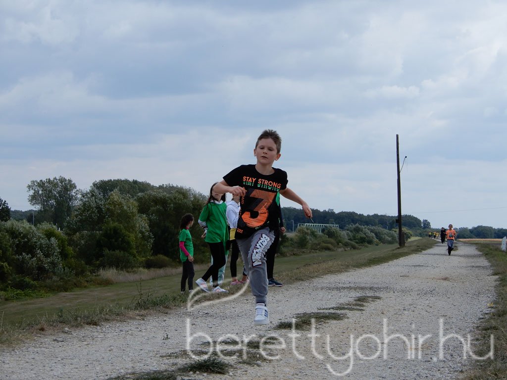 Mezei futóbajnokság Berettyóújfaluban 69